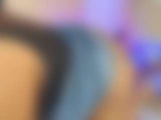 Live cam show with Your_big_ebony_goddess - Public Ebony on Camsoda