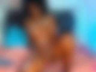 Live cam show with Xyomara Brown - Squirt on TeamSkeetLive