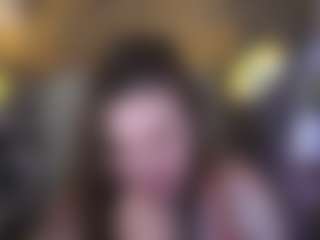 Live cam show with EmmyCharm - Bikini on slutload
