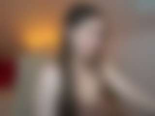 Live cam show with EmmyCharm - Striptease on Hubzter Live