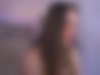 Live cam show with EmmyCharm - Bikini on Dare Cams
