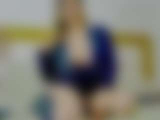 Live cam show with carolina-grey - Lush Blonde Hair on nudelive.tv