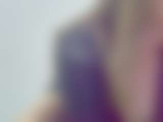 Live cam show with carolina-grey - Brown Eyes Blonde Hair on Camsoda