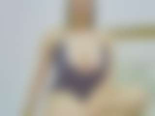 carolina-grey MILF webcam performer live streaming