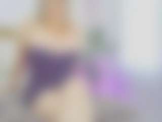 Live cam show with carolina-grey - Amateur on Camsoda
