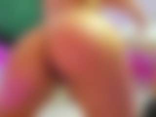 Live cam show with awesome-jolie - Bikini on Uber Horny