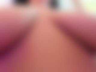 awesome-jolie's Live Sex Cam Show
