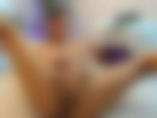 awesome-jolie's Live Sex Cam Show