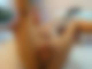 awesome-jolie's Live Sex Cam Show
