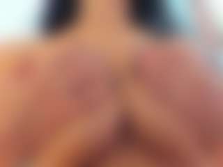 awesome-jolie's Live Sex Cam Show