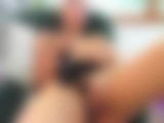 awesome-jolie's Live Sex Cam Show