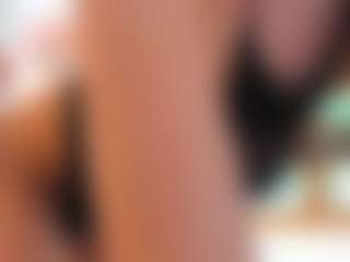 awesome-jolie's Live Sex Cam Show