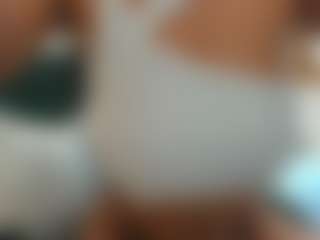 Live cam show with awesome-jolie - Spank on Dare Cams