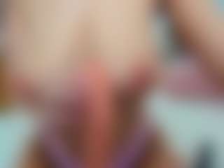 awesome-jolie's Live Sex Cam Show