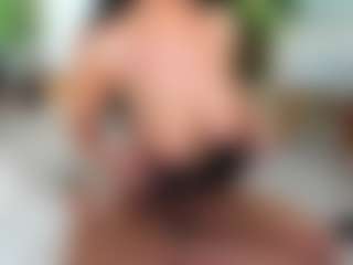 awesome-jolie's Live Sex Cam Show