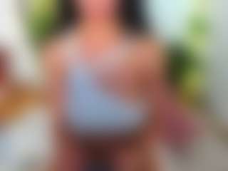 awesome-jolie's Live Sex Cam Show