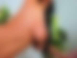 awesome-jolie's Live Sex Cam Show
