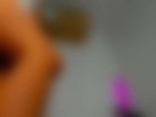 awesome-jolie's Live Sex Cam Show