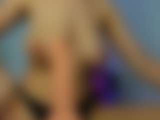 awesome-jolie's Live Sex Cam Show
