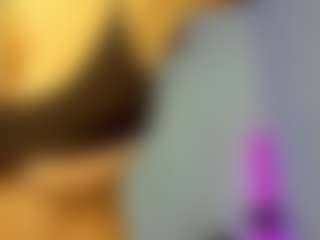 awesome-jolie's Live Sex Cam Show