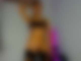 awesome-jolie's Live Sex Cam Show