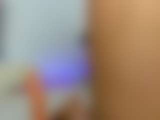 awesome-jolie's Live Sex Cam Show