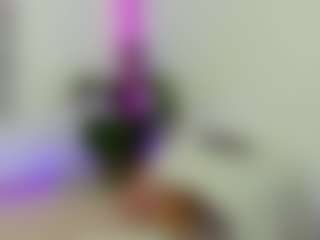awesome-jolie's Live Sex Cam Show