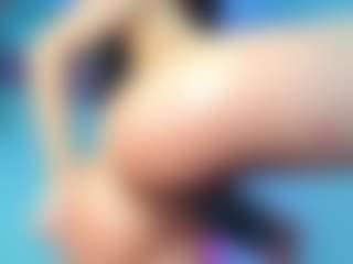 awesome-jolie's Live Sex Cam Show