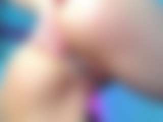 awesome-jolie's Live Sex Cam Show