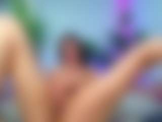 awesome-jolie's Live Sex Cam Show