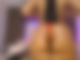 almacastillo's Live Sex Cam Show