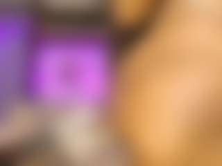 almacastillo's Live Sex Cam Show