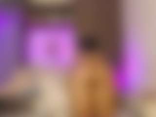Live cam show with almacastillo - Amateur Curvy on Dare Cams