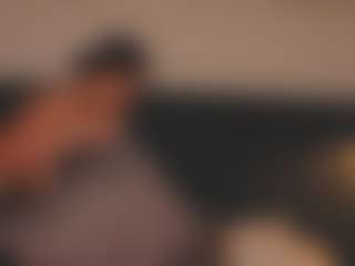 Live cam show with Arianna Suarezz - Curvy on hotwifechat.live