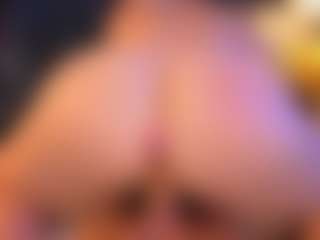 Live cam show with Arianna Suarezz - BBW Squirt on sexylive.show