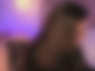 Live cam show with Arianna Suarezz - Cosplay BBW on CamwithHer