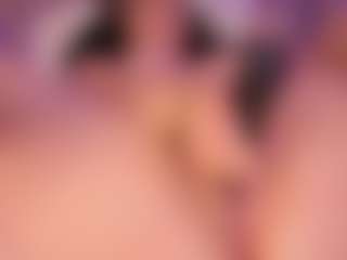 Live cam show with Arianna Suarezz - Blowjob Brown Hair on wildcum.com