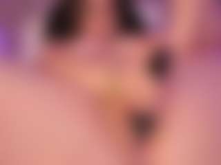 Live cam show with Arianna Suarezz - Big Tits Brown Hair on wildcum.com