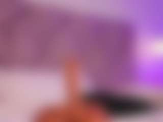 Live cam show with Arianna Suarezz - Squirt on wildcum.com