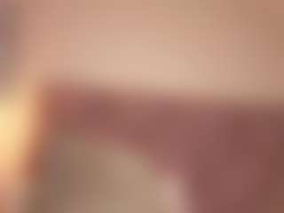 Live cam show with Arianna Suarezz - Average on intimatelivegirls.com