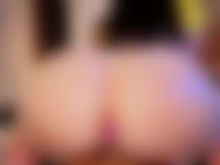 Arianna Suarezz's Live Sex Cam Show