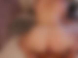 Live cam show with Arianna Suarezz - Cute on Camsoda