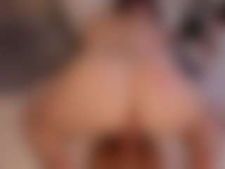 Live cam show with Arianna Suarezz - Shaved on Camsoda