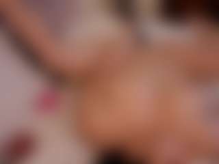 Live cam show with Arianna Suarezz - Dirty on Camsoda