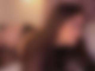 Live-camshow met Arianna Suarezz - Drinking op Camsoda
