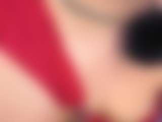 Live cam show with Arianna Suarezz - Brown Eyes Brown Hair on Camsoda