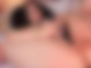 Live cam show with Arianna Suarezz - Big Tits on CamClone