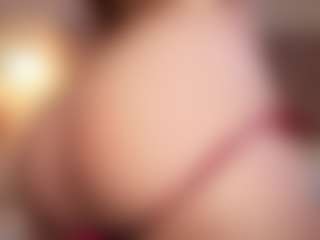 Live cam show with Arianna Suarezz - Amateur on CamwithHer