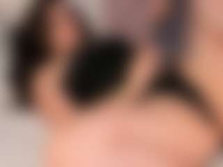 Live cam show with Arianna Suarezz - Amateur Brown Hair on eurowanks.com