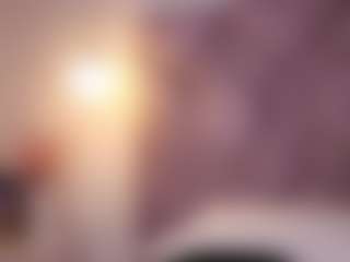Live cam show with Arianna Suarezz - Shaved on CamSodaAdn